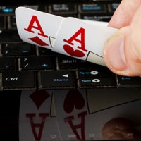 Pencurian Poker Online!  Perampokan Dunia Resor!